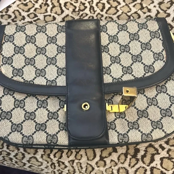 Vintage Gucci is excellent condition - Picture 11 of 13